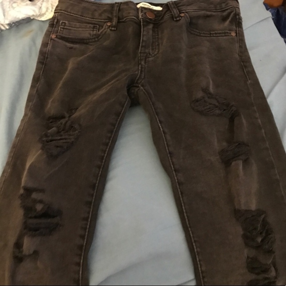 ❣️Heavily distressed black jeans